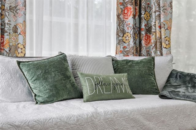 1925 PINE COURT, Deland, FL 32720