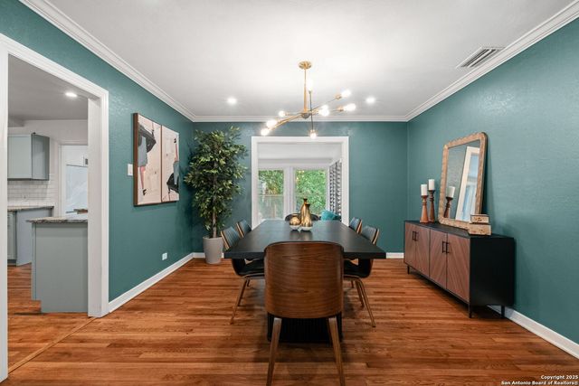 454 Paseo Encinal, Olmos Park, TX 78212