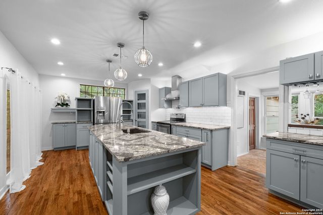 454 Paseo Encinal, Olmos Park, TX 78212