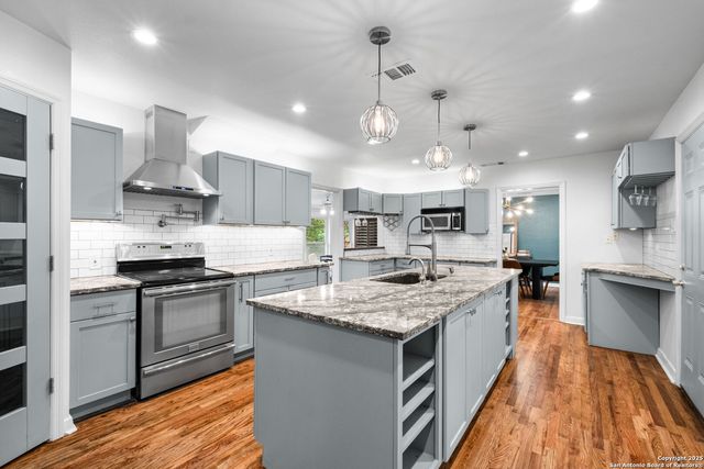 454 Paseo Encinal, Olmos Park, TX 78212