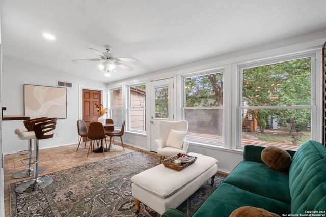 454 Paseo Encinal, Olmos Park, TX 78212
