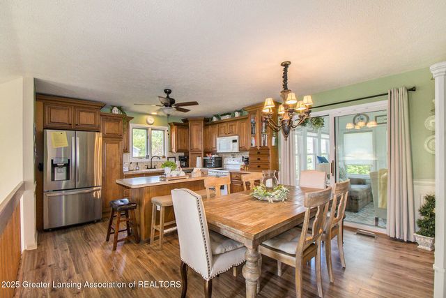 6606 Windsong Way, Lansing, MI 48917