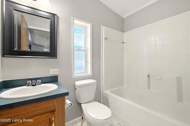 213 Octagon Ave, Louisville, KY 40229