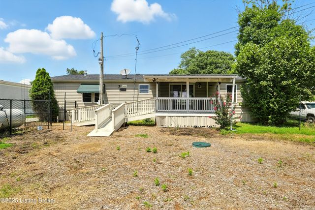 213 Octagon Ave, Louisville, KY 40229