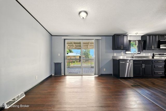 213 Octagon Ave, Louisville, KY 40229