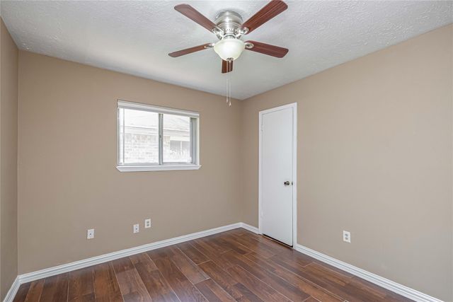 16778 Gleneagle Drive N, Conroe, TX 77385