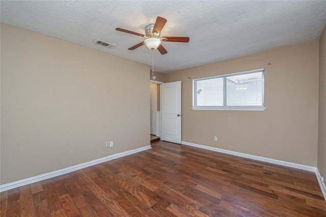 16778 Gleneagle Drive N, Conroe, TX 77385