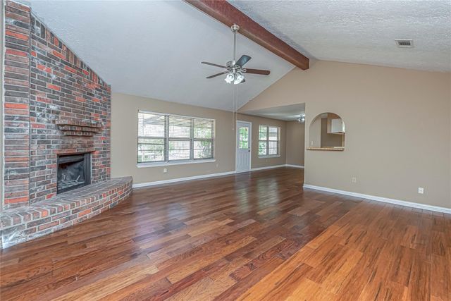 16778 Gleneagle Drive N, Conroe, TX 77385