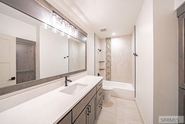 4955 Shadow Creek Drive, Idaho Falls, ID 83401