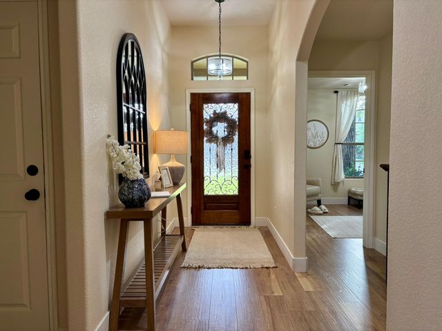604 Cerezo DR, Leander, TX 78641
