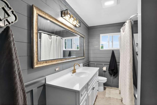 7408 Bridge Lane, Redding, CA 96002