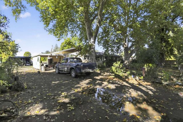 7408 Bridge Lane, Redding, CA 96002