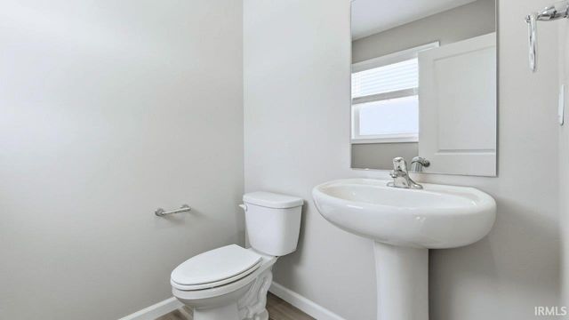 2880 Greenacre Court, Warsaw, IN 46582