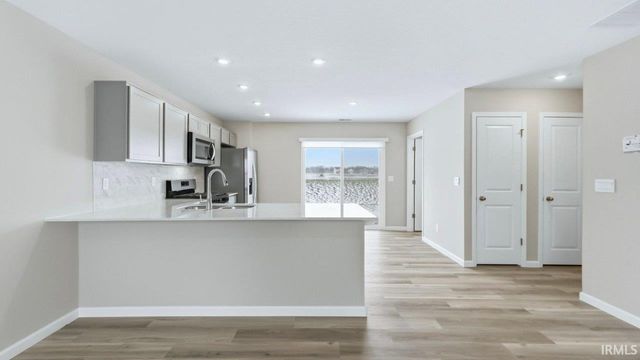 2880 Greenacre Court, Warsaw, IN 46582