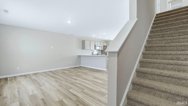 2880 Greenacre Court, Warsaw, IN 46582