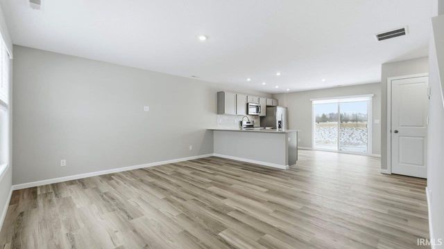 2880 Greenacre Court, Warsaw, IN 46582