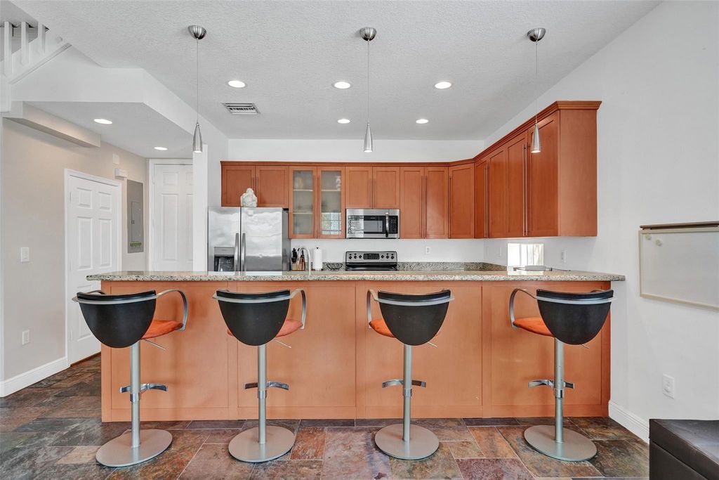 816 S Riverside Drive 816, Pompano Beach, FL 33062