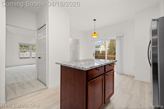 38182 Saratoga Circle Circle, Farmington Hills, MI 48331