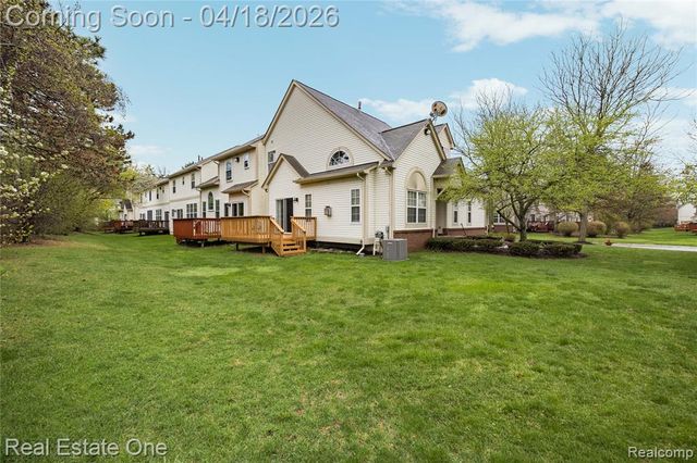 38182 Saratoga Circle Circle, Farmington Hills, MI 48331