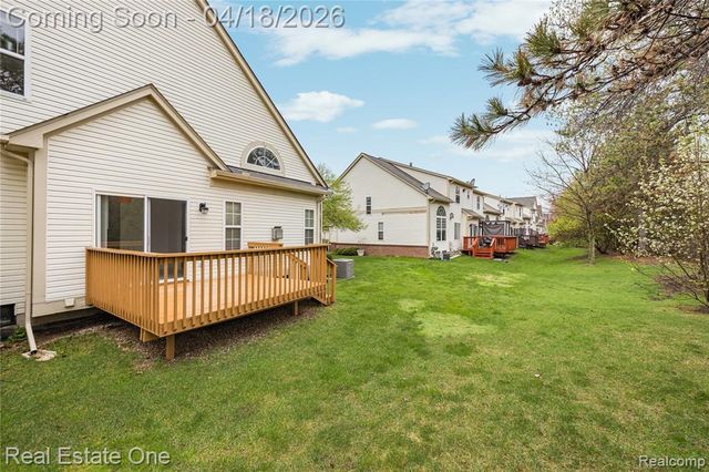 38182 Saratoga Circle Circle, Farmington Hills, MI 48331