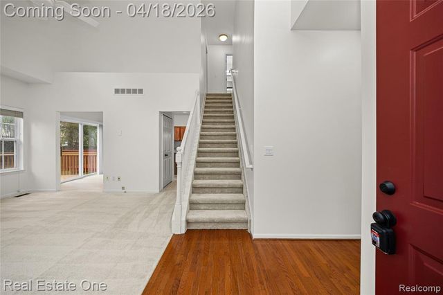 38182 Saratoga Circle Circle, Farmington Hills, MI 48331