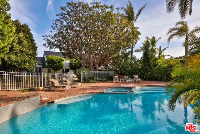 29225 CLIFFSIDE Drive, Malibu, CA 90265