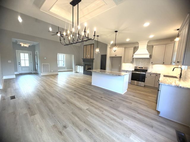 16 Paradise Hills Lane, Lebanon, TN 37090