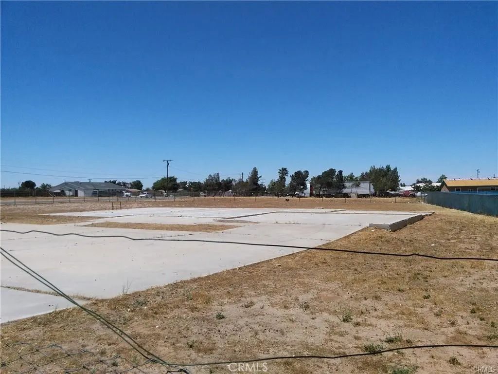 15120 Main, Hesperia, CA 92345