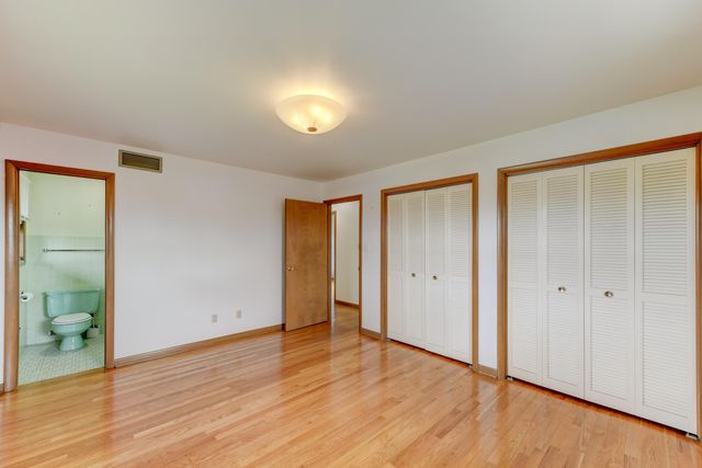 2680 W 59th Place, Merrillville, IN 46410