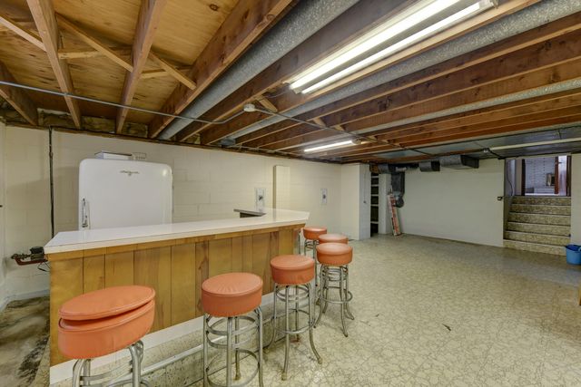 2680 W 59th Place, Merrillville, IN 46410