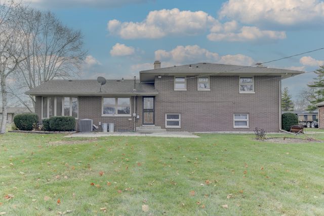 2680 W 59th Place, Merrillville, IN 46410