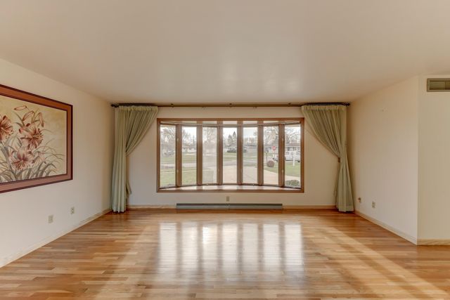 2680 W 59th Place, Merrillville, IN 46410