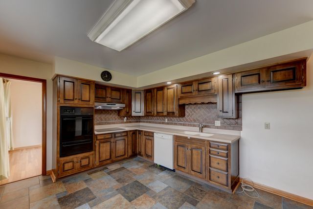 2680 W 59th Place, Merrillville, IN 46410