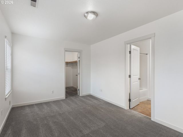 827 Nw 1ST Ave, Canby, OR 97013