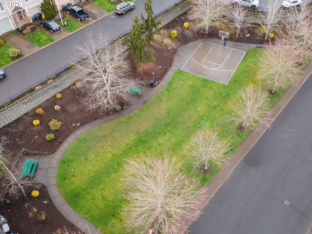 827 Nw 1ST Ave, Canby, OR 97013