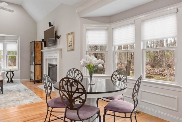 8 Mcneil Cir 8, Hopkinton, MA 01748