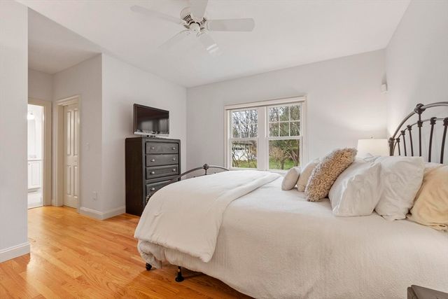 8 Mcneil Cir 8, Hopkinton, MA 01748