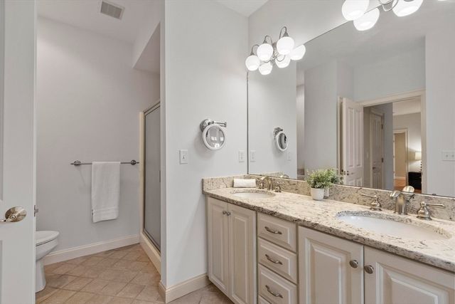 8 Mcneil Cir 8, Hopkinton, MA 01748