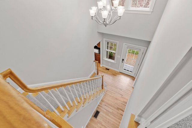 8 Mcneil Cir 8, Hopkinton, MA 01748