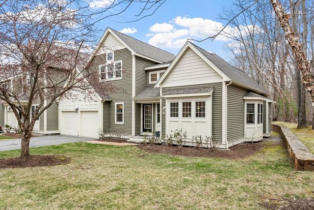 8 Mcneil Cir 8, Hopkinton, MA 01748