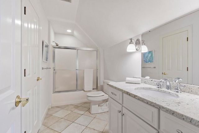 8 Mcneil Cir 8, Hopkinton, MA 01748