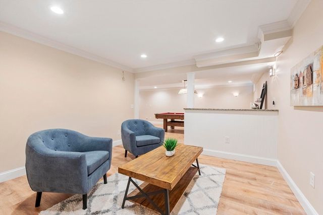 8 Mcneil Cir 8, Hopkinton, MA 01748