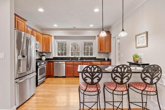 8 Mcneil Cir 8, Hopkinton, MA 01748