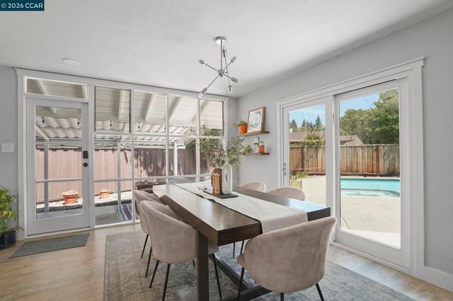 69 Fordham Ct, Pleasant Hill, CA 94523