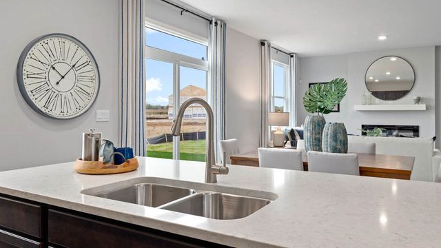 995 Sapphire Lane, Montgomery, IL 60538