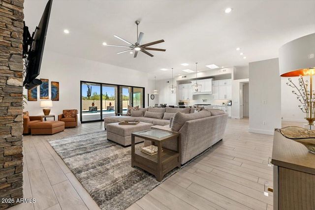 6027 E WILDCAT Drive, Cave Creek, AZ 85331