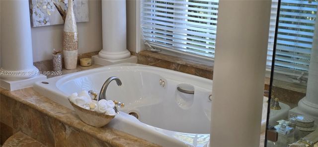 11650 NW 17th Ct, Plantation, FL 33323