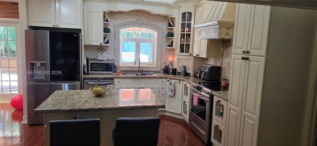 11650 NW 17th Ct, Plantation, FL 33323