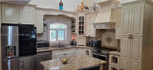 11650 NW 17th Ct, Plantation, FL 33323