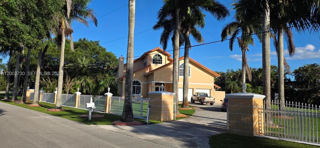 11650 NW 17th Ct, Plantation, FL 33323